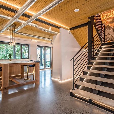 The Halifax Rooftop - Cozy Spa B&B מראה חיצוני תמונה