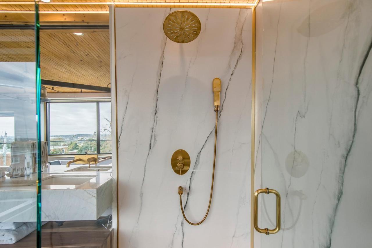 The Halifax Rooftop - Cozy Spa B&B מראה חיצוני תמונה